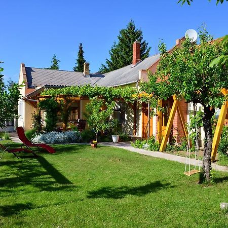 Nohab Apartman Бадачоньтёрдемиц Экстерьер фото