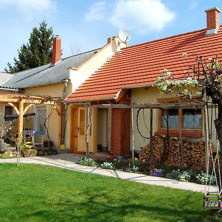 Nohab Apartman Бадачоньтёрдемиц Экстерьер фото
